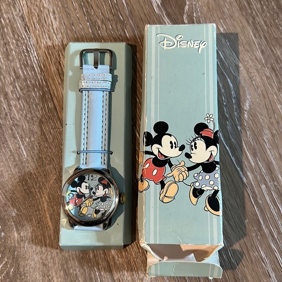 Jewelry - Minnie and Mickey watch